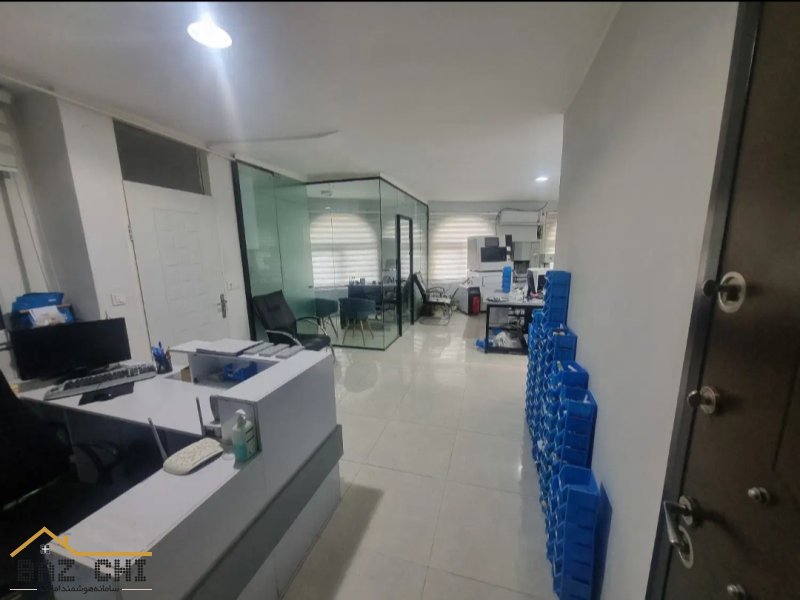 فروش دفتر کار 92 متری واقع در ساری، قارن